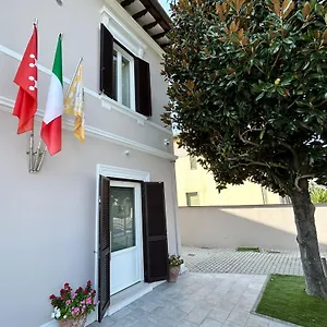 Guest house Four Lions, Pisa